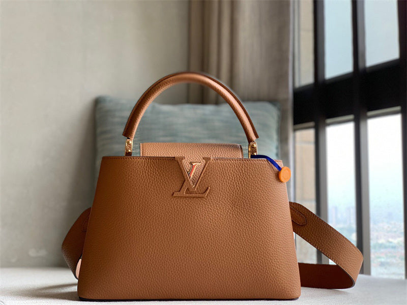  Smart crossbody bag front view 31