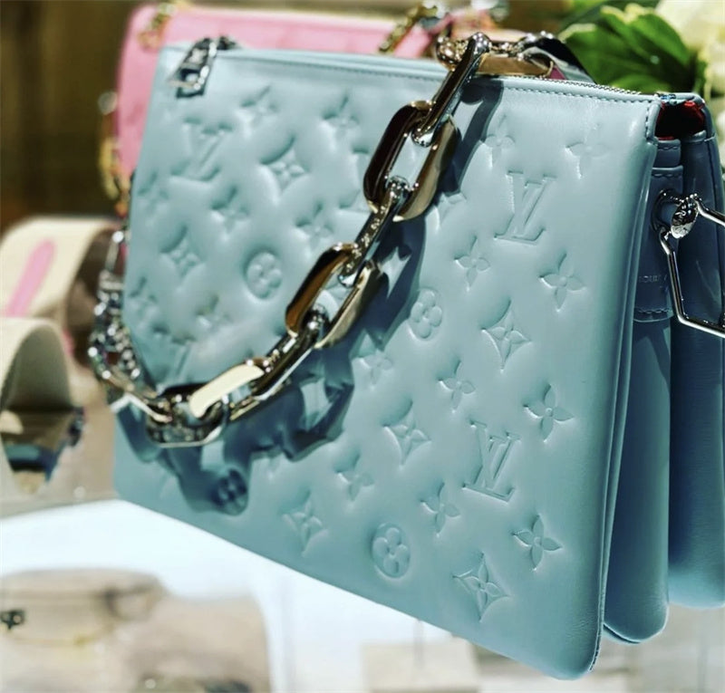  timeless crossbody bag styled with outfit 24