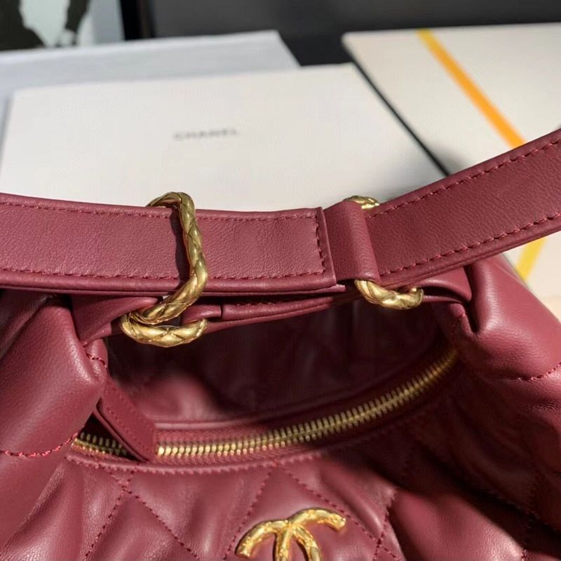  spacious purse view 9