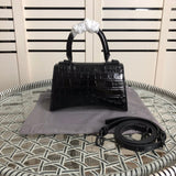 Interior view of statement everyday-luxe women's handbag – women's premium purse
