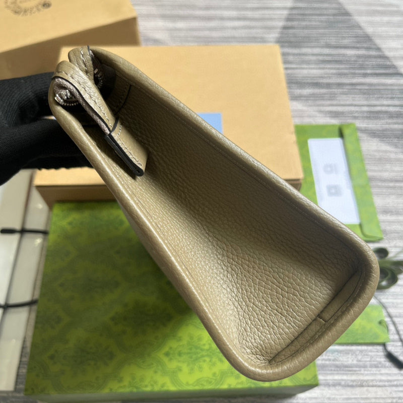 Side profile of modern structured women's handbag – women's everyday handbag