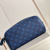 Close-up detail of sleek structured women's handbag – women's luxury accessory