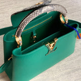  shoulder bag interior and compartment view