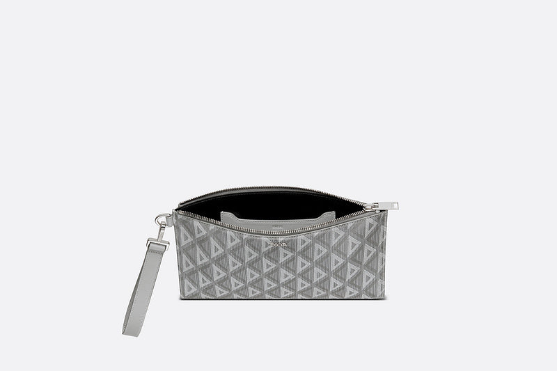 Handle and strap detail of premium modern women's handbag – women's designer-style accessory