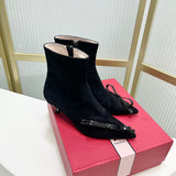 Full silhouette view of Roger Vivier luxury piece style No.078