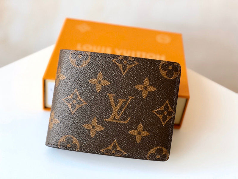 Interior view of refined structured women's handbag – women's everyday handbag