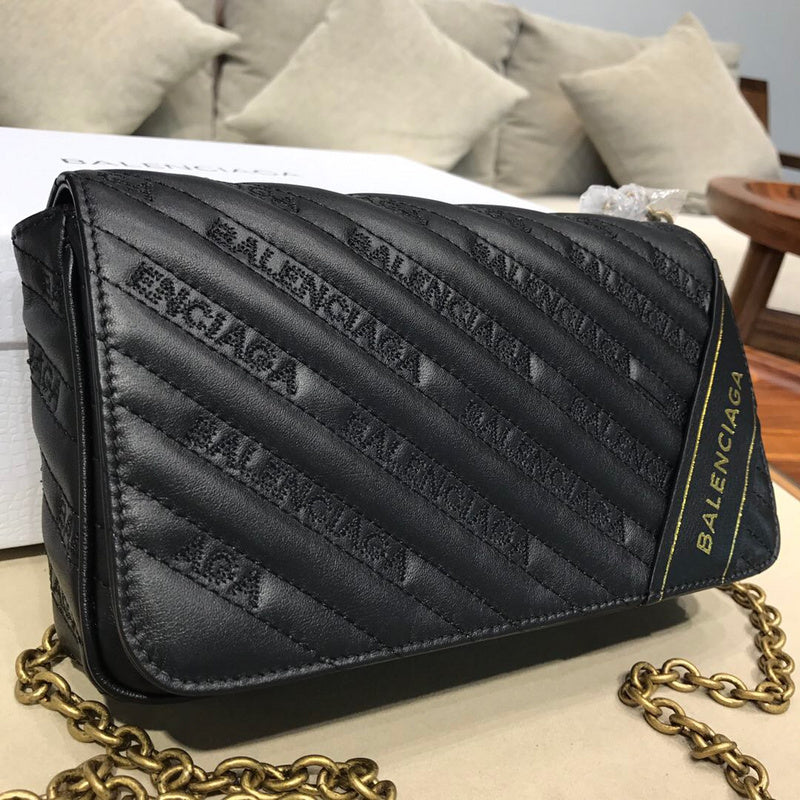 Sophisticated Vegan Leather Handbag - Versatile Everyday Design | Women's Designer-Inspired Purse #797 - back view (image 4) of designer-inspired handbag