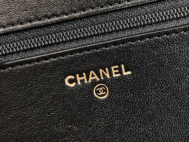  women's handbag, mid design, view 2