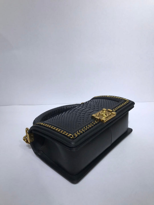  women's handbag, mid design, view 3
