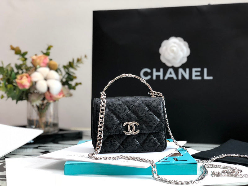  women's handbag, compact design, view 3