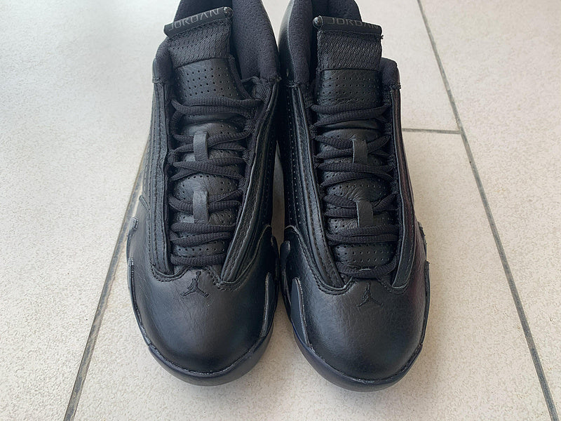 Nike Men's & Women's Designer Lifestyle Shoes — Style 176 detail view