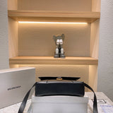Ziva's Charm handbag – product shot (one versatile size)