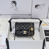  handbag, compact everyday style, image 3