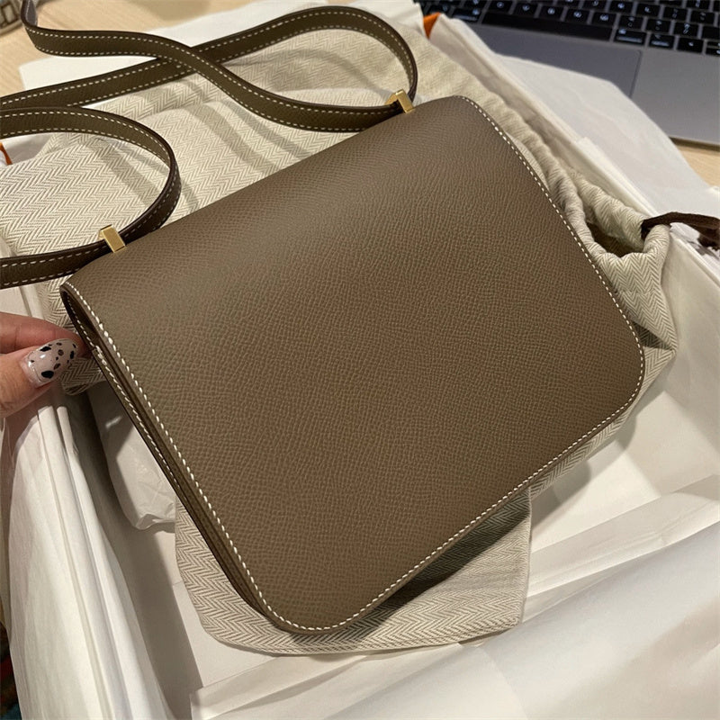 Essential satchel front view 13