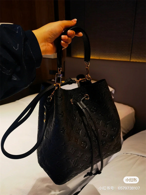  Signature handbag front view 19