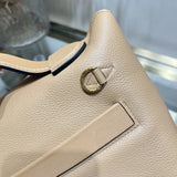  shopper bag close-up of hardware and finish