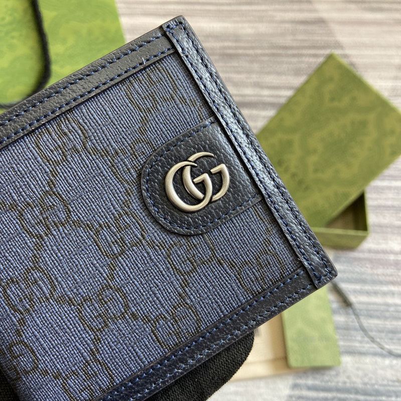 Side profile of chic signature women's handbag – women's designer-style accessory