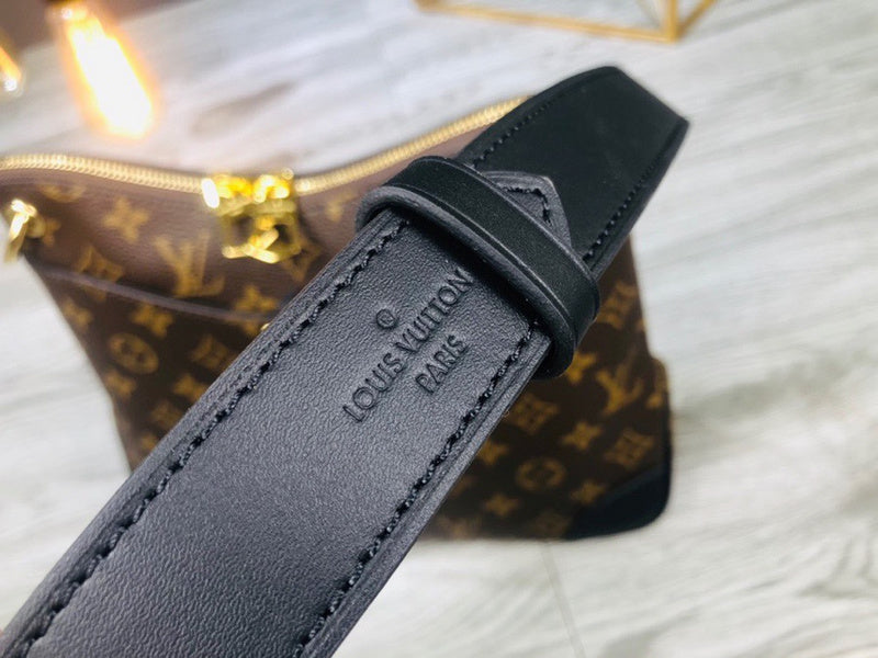 Back view of polished structured women's handbag – women's luxury accessory