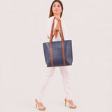 Ziva's Charm shoulder bag – product shot (one versatile size)
