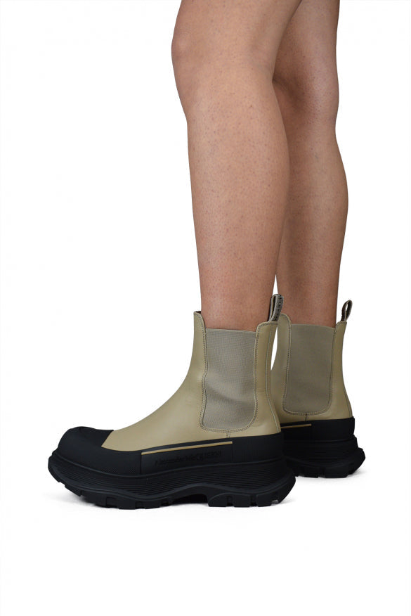 Alexander McQueen Shoes? Alexander Mcqueen Women Tread Slick Boots Premium Designer Casual Shoes