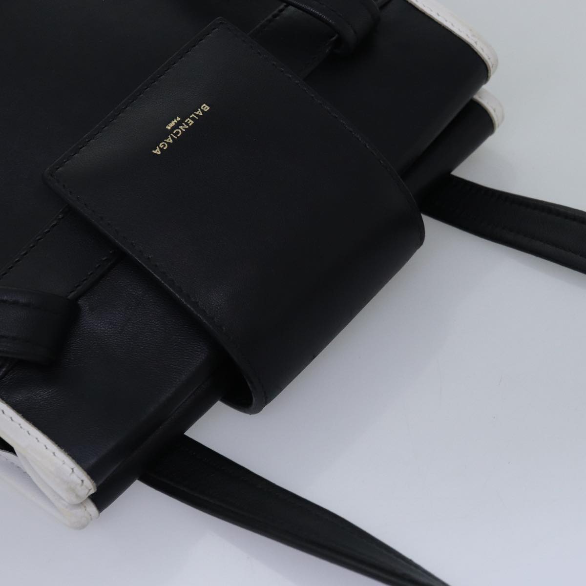 Balenciaga Shoulder Bag Leather Black — Designer Shoulder Bag
