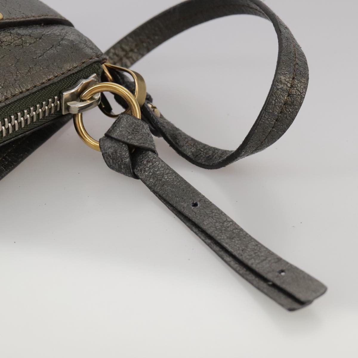 Solventique elegant leather Shoulder Bag side view