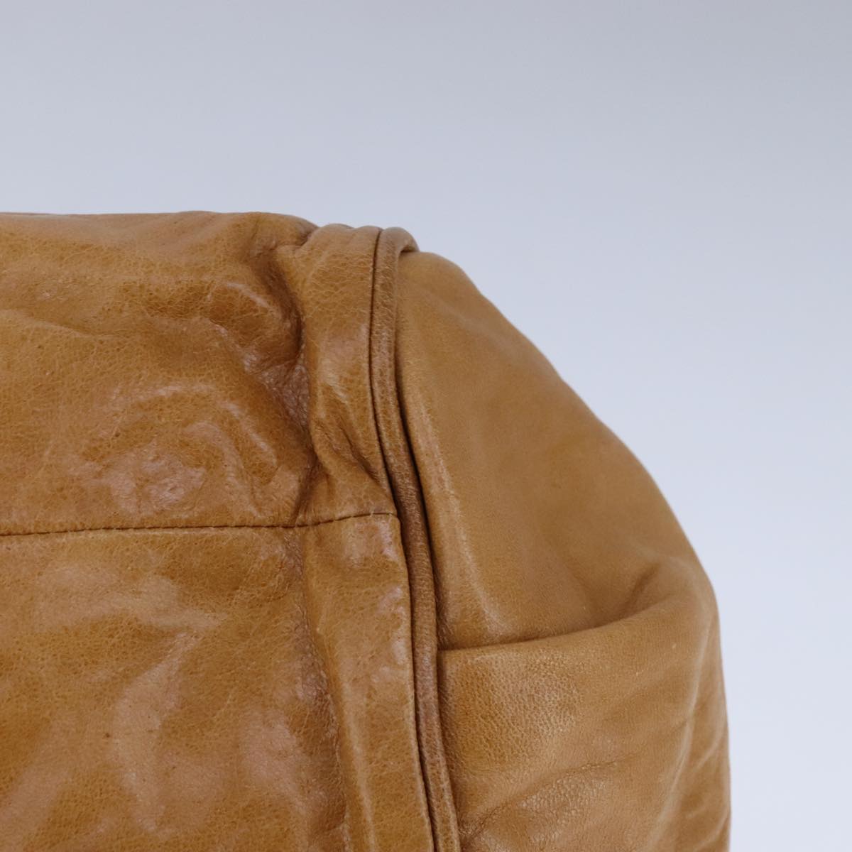 Criselux elegant leather Handbag close-up detail