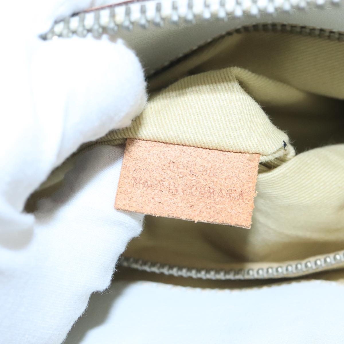 Veldelle elegant leather Handbag top view