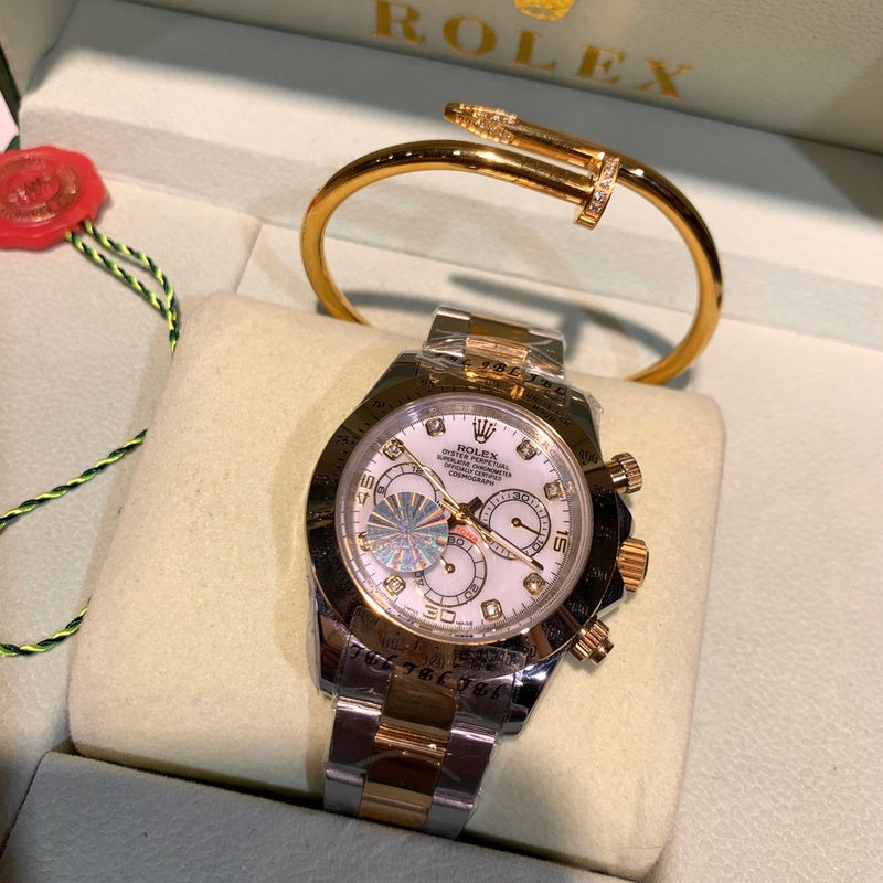 Front view of Cartier unisex jewelry piece