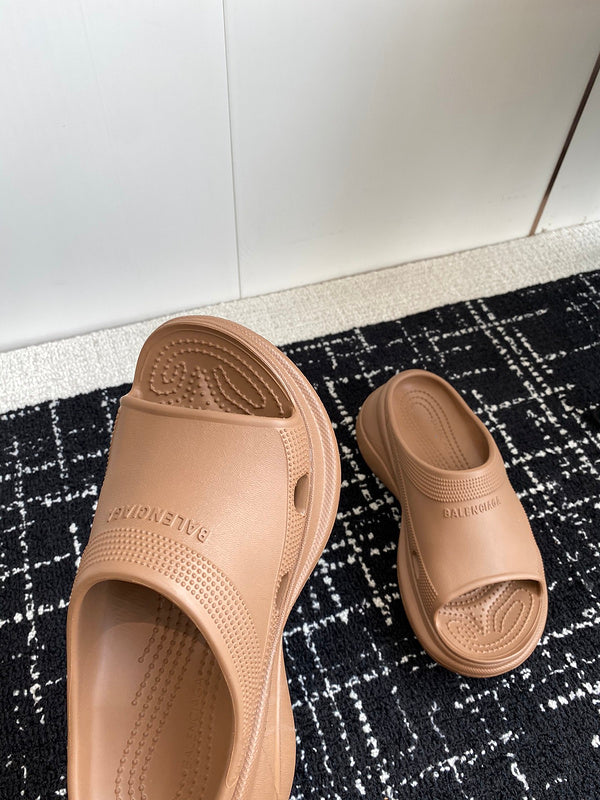 Zivas Charm Everyday Sophistication Designer Sandals (Elevated Footwear Essential) – Full Silhouette