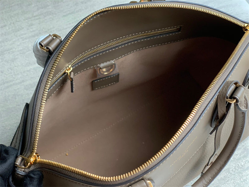  top-handle bag close-up of hardware and finish 17