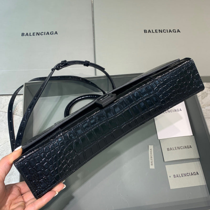 Modern Faux Leather Handbag - Refined Silhouette | Women's Luxury Handbag #530 - hardware and detail close-up (image 5) of designer-inspired handbag