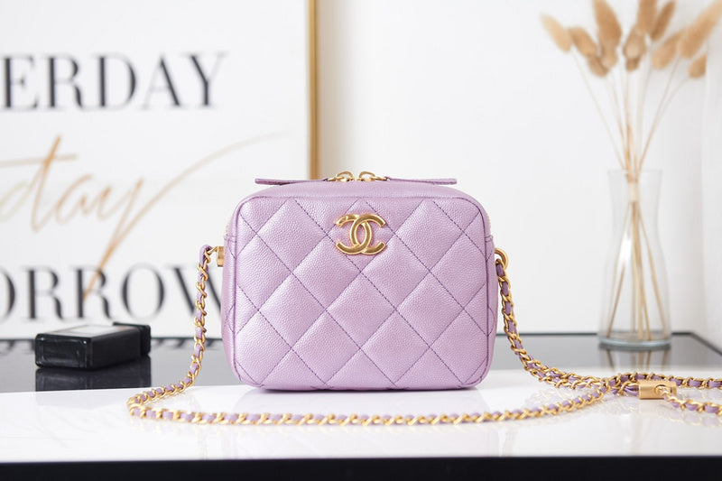  handbag, compact everyday style, image 4