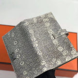 Close-up detail of effortless bag design