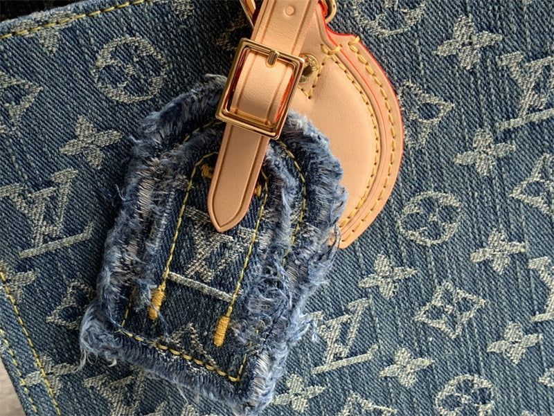  Everyday satchel carried on shoulder 10