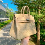Close-up detail of effortless bag design