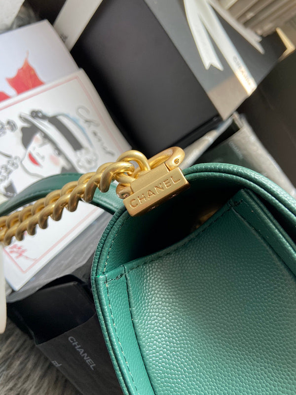  mid purse view 10