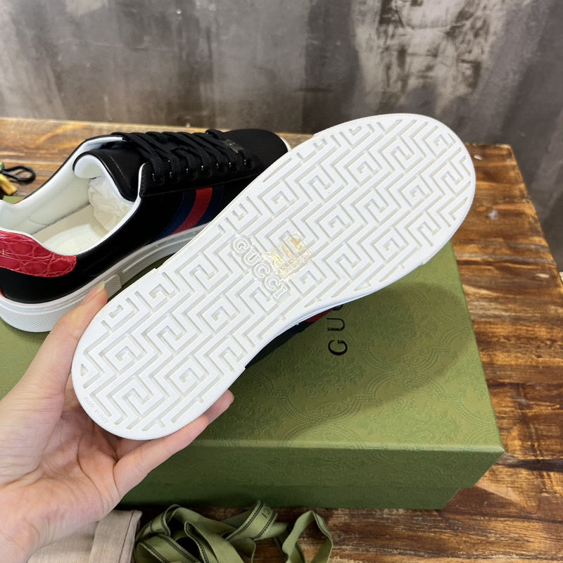 Side profile of Gucci soft grey sneakers classic court silhouette