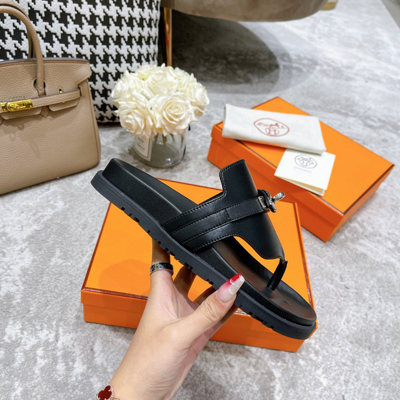 Hermes shoes Style 348 - true-to-life color detail