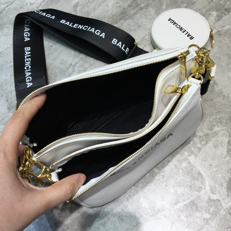 Elegant Premium PU Leather Handbag - Premium Craftsmanship Detailing | Women's Premium Handbag #980 - back view (image 4) of designer-inspired handbag