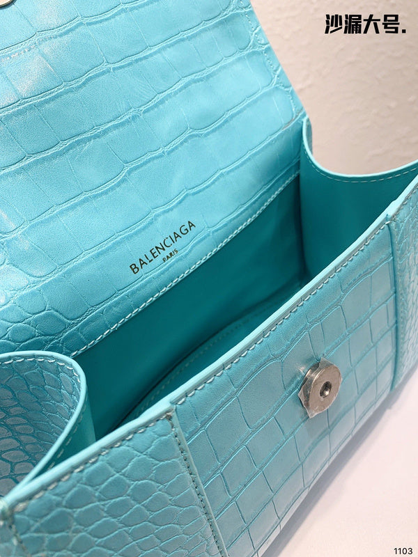 Ziva's Charm handbag – lifestyle view (one versatile size)