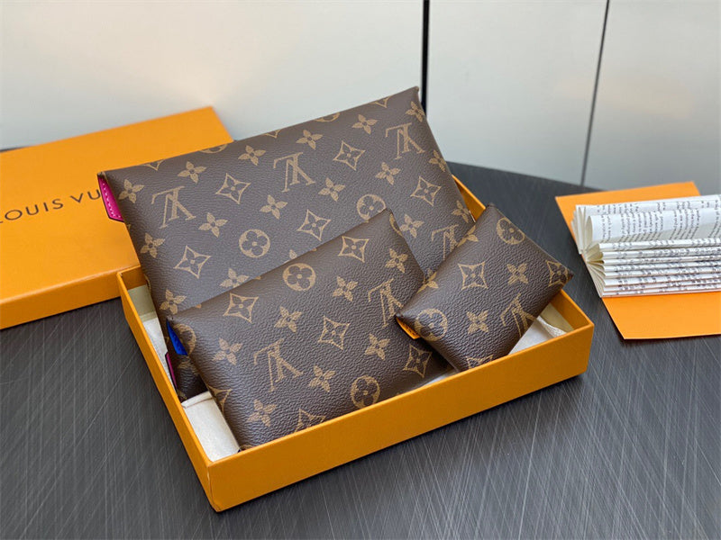 structured bag interior and compartment view 9