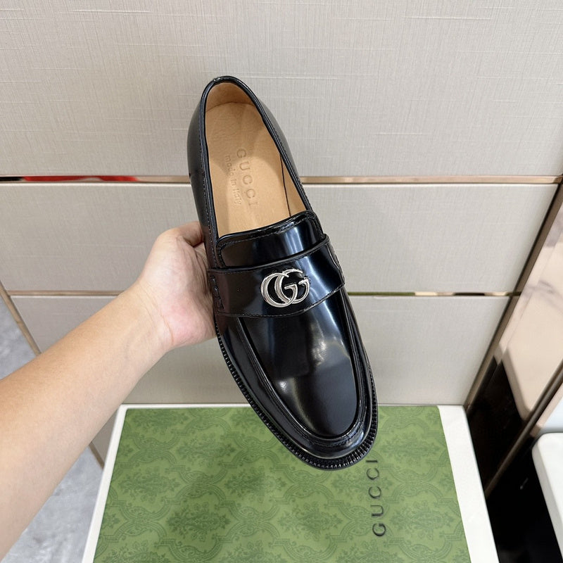 Gucci soft grey luxury sneakers view 7 padded collar comfort