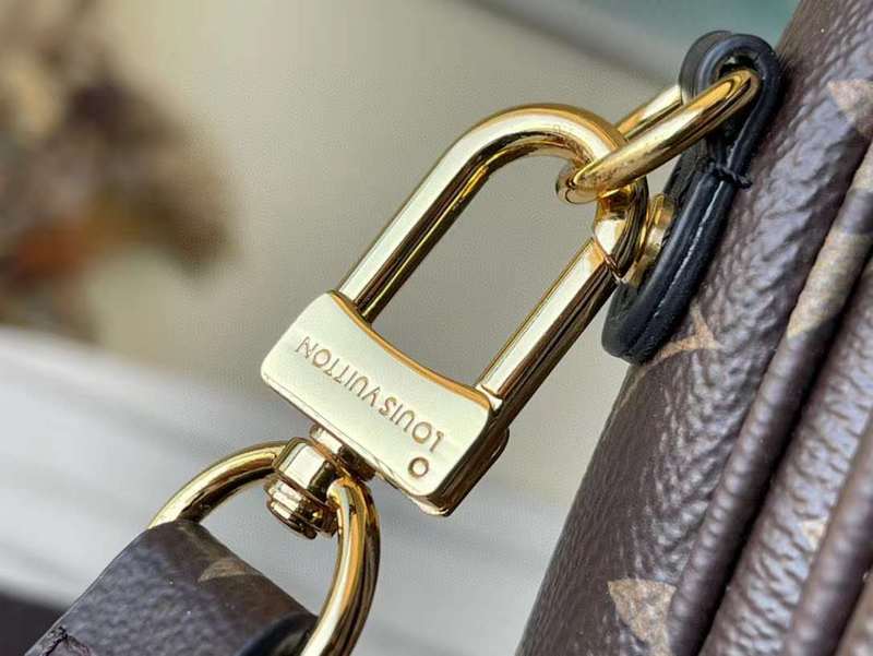Back view of structured chic women's handbag – women's luxury accessory