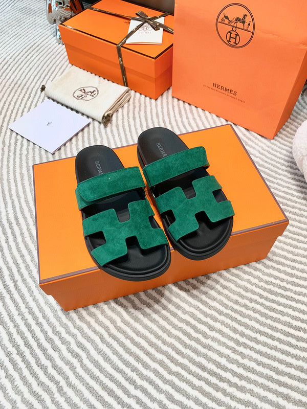 Hermès Grey Flat Thong Sandals - Side Profile View