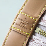  everyday crossbody bag detail view showing craftsmanship 8