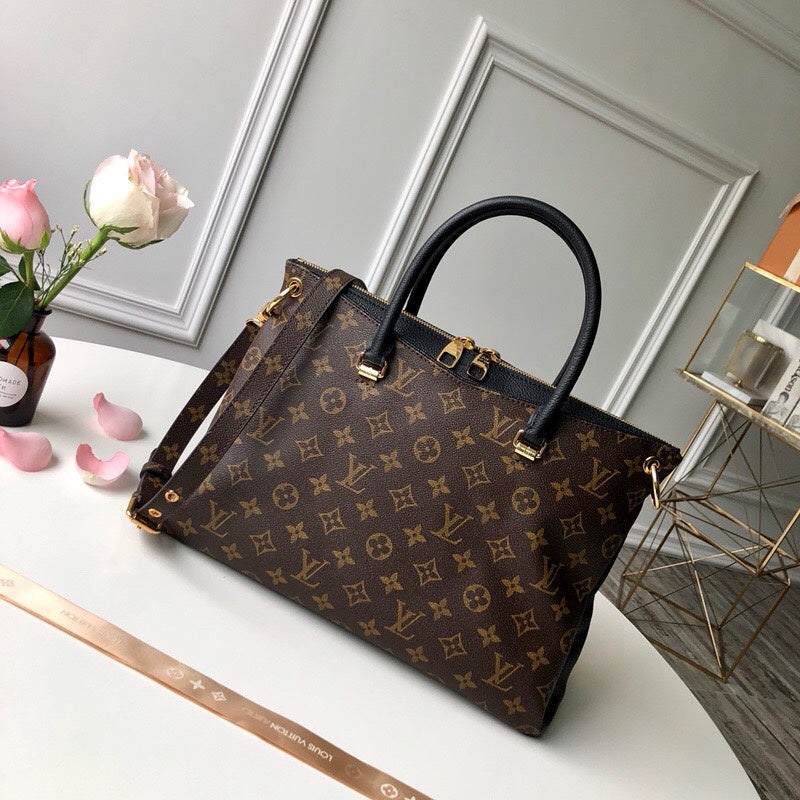 Side profile of modern statement women's handbag – women's designer-style accessory