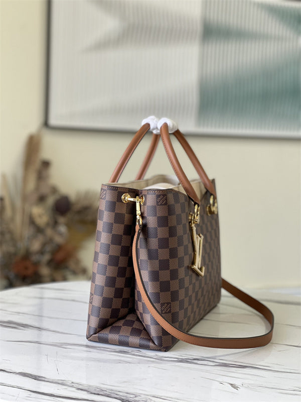  satchel interior and compartment view