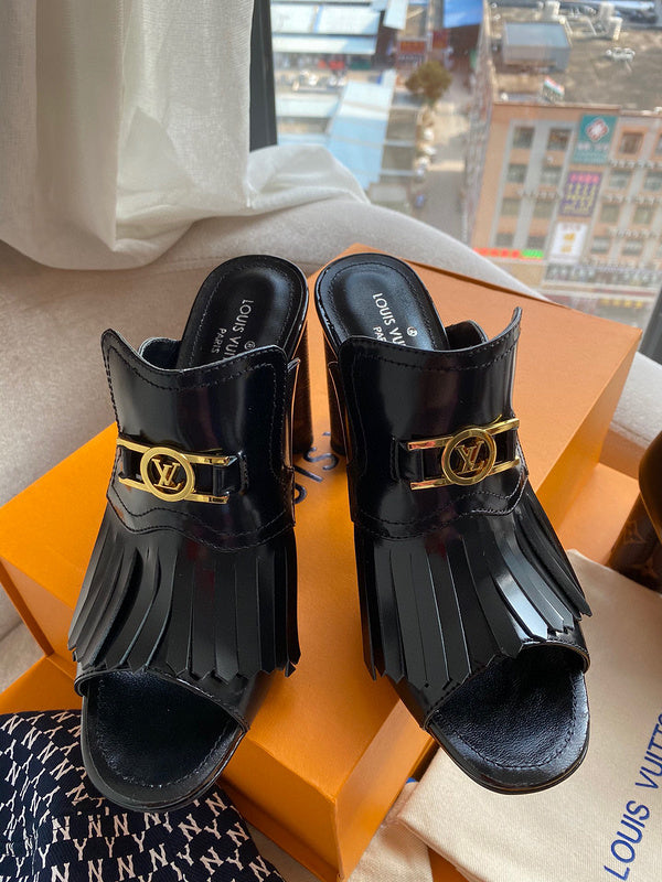 Louis Vuitton shoes front view designer style