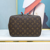 Handle and strap detail of elevated classic women's handbag – women's statement bag